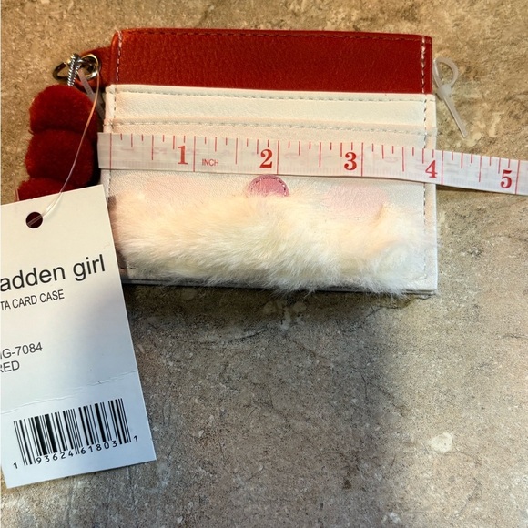 Madden Girl Santa Faux Fur Beard Credit Card Wallet With Pom Pom Key Clip NWT - Picture 7 of 8